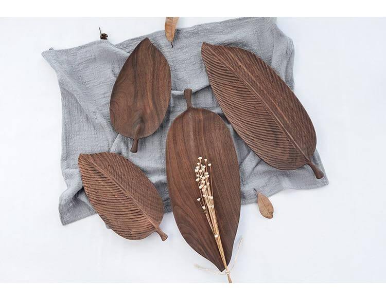 Rynx | Walnut Snack Tray Leaf Plates