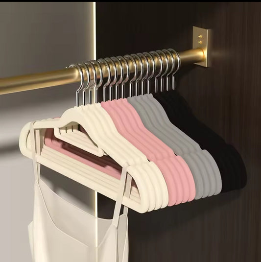 Rynx | Velvet hooks