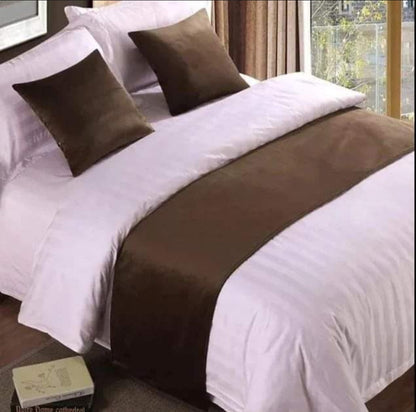 Rynx | 1 piece bed runner + 2 matching pillow covers