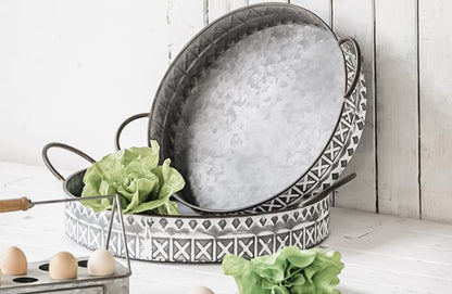 Rynx | Embossed metal trays Set of 2