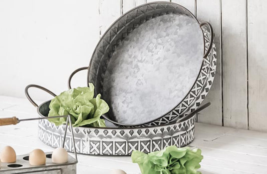 Rynx | Embossed metal trays Set of 2