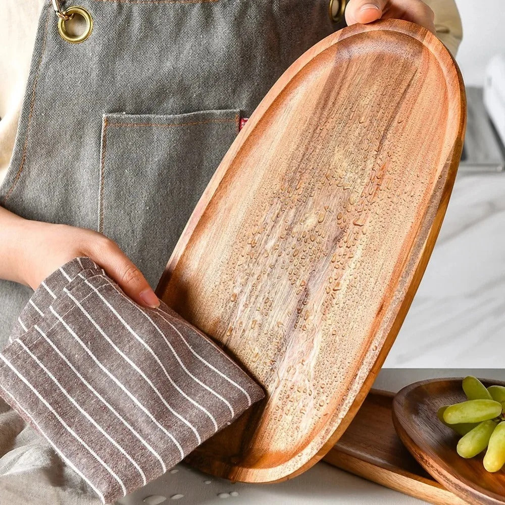 Rynx | Royal Acacia Serving Tray - Stylish - Sustainable - Perfect for Parties