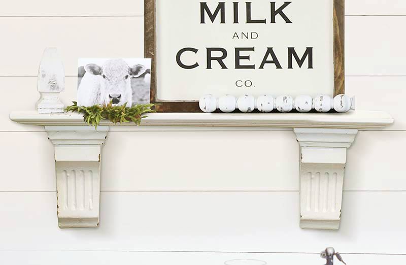 Rynx | Antique white wooden console shelf