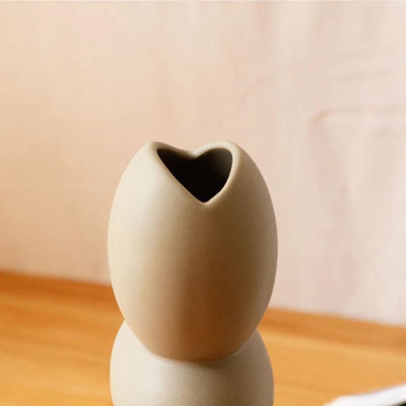 Rynx | EggAura Ceramic Egg Vase | Timeless Design | Handcrafted Decorative Vase | Minimalist Home Accessory