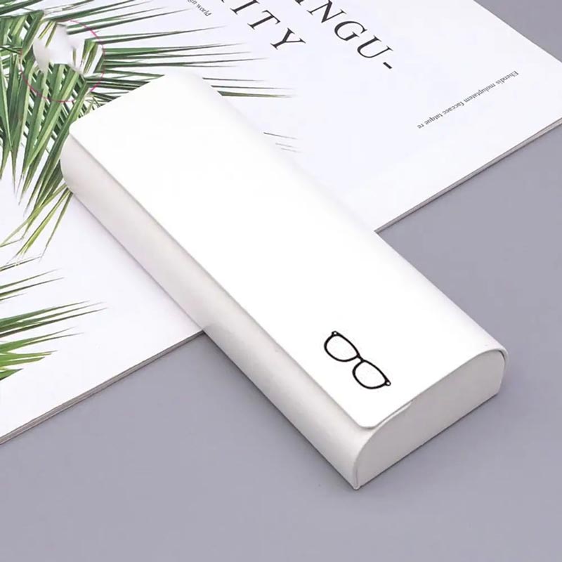 RYNX | Minimalistic Glasses Case Made Of Hard Leather