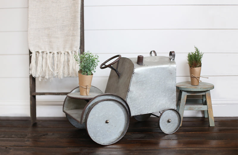 Rynx | *HUUUGE* Galvanized Metal Tractor Decor