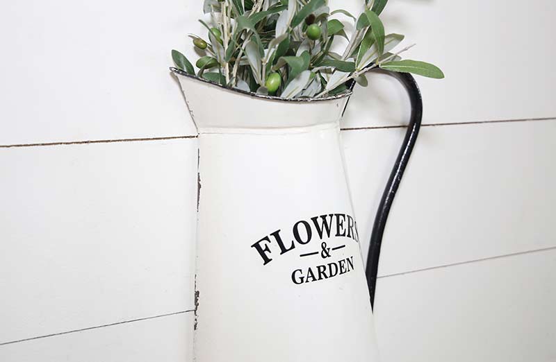 Rynx | Enamel hanging half-liter jug