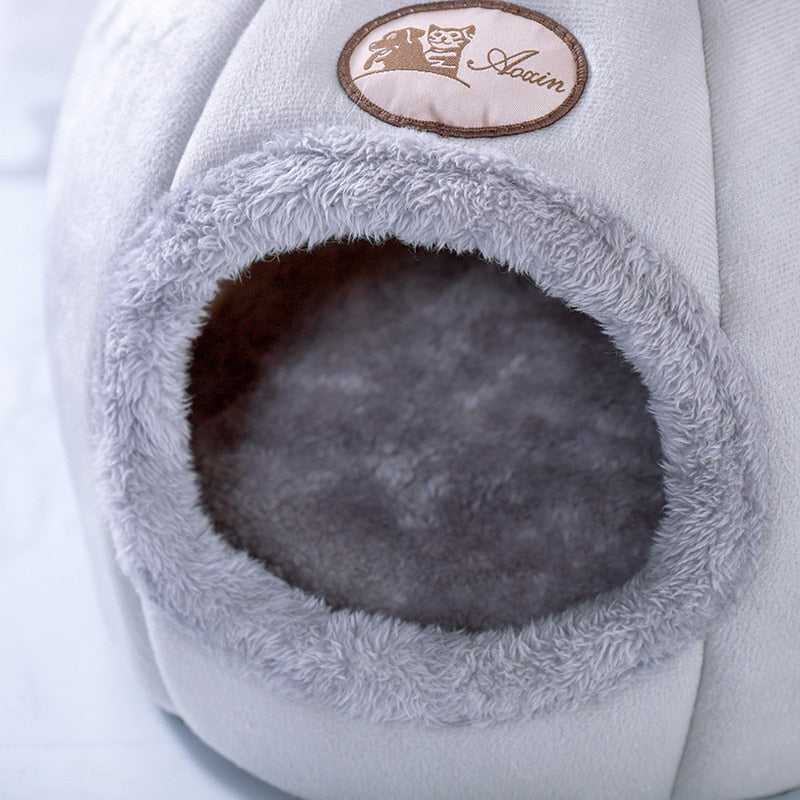 Rynx | Warm Totoro cat bed with ears
