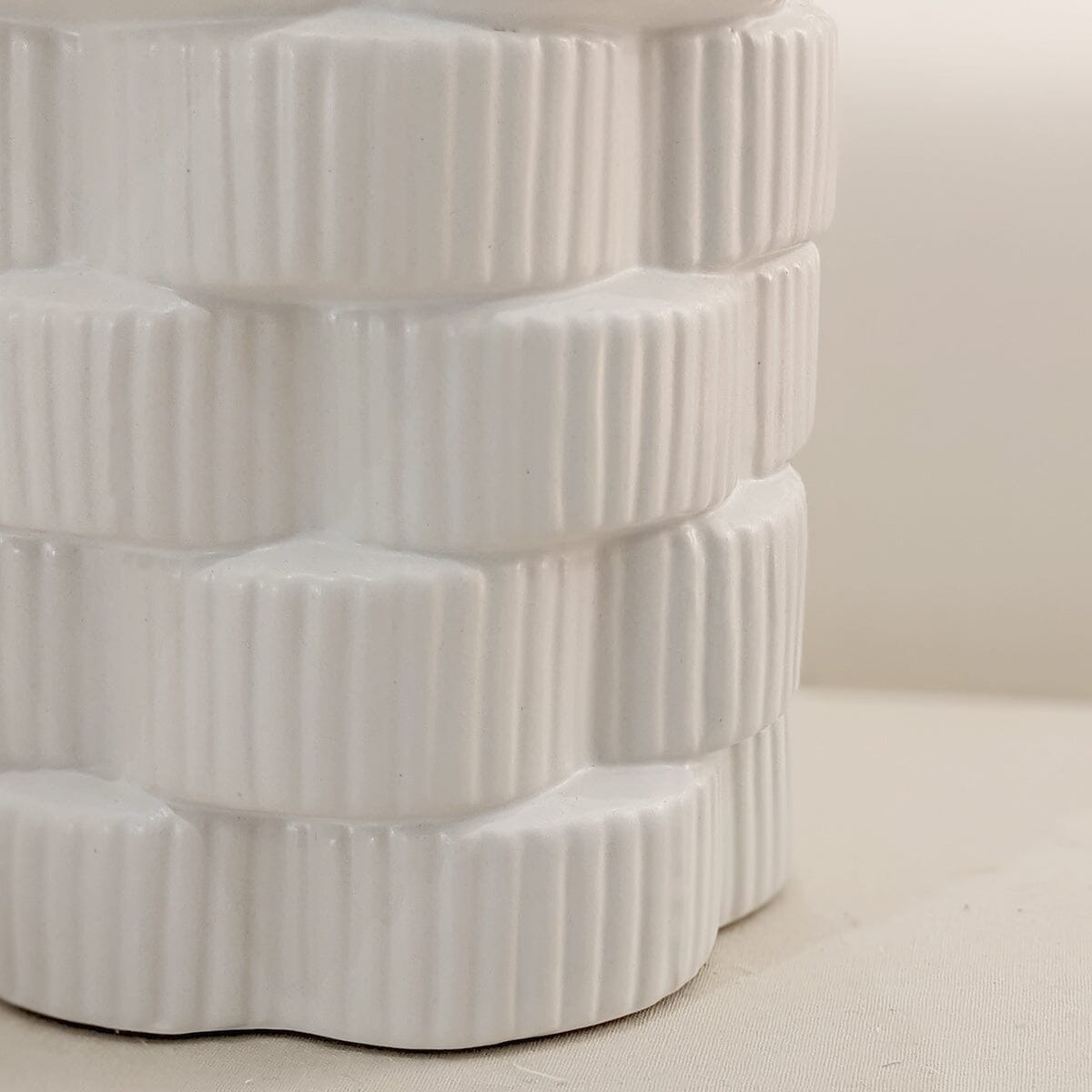 Rynx | Willow Medium White Ribbed Ceramic Vase