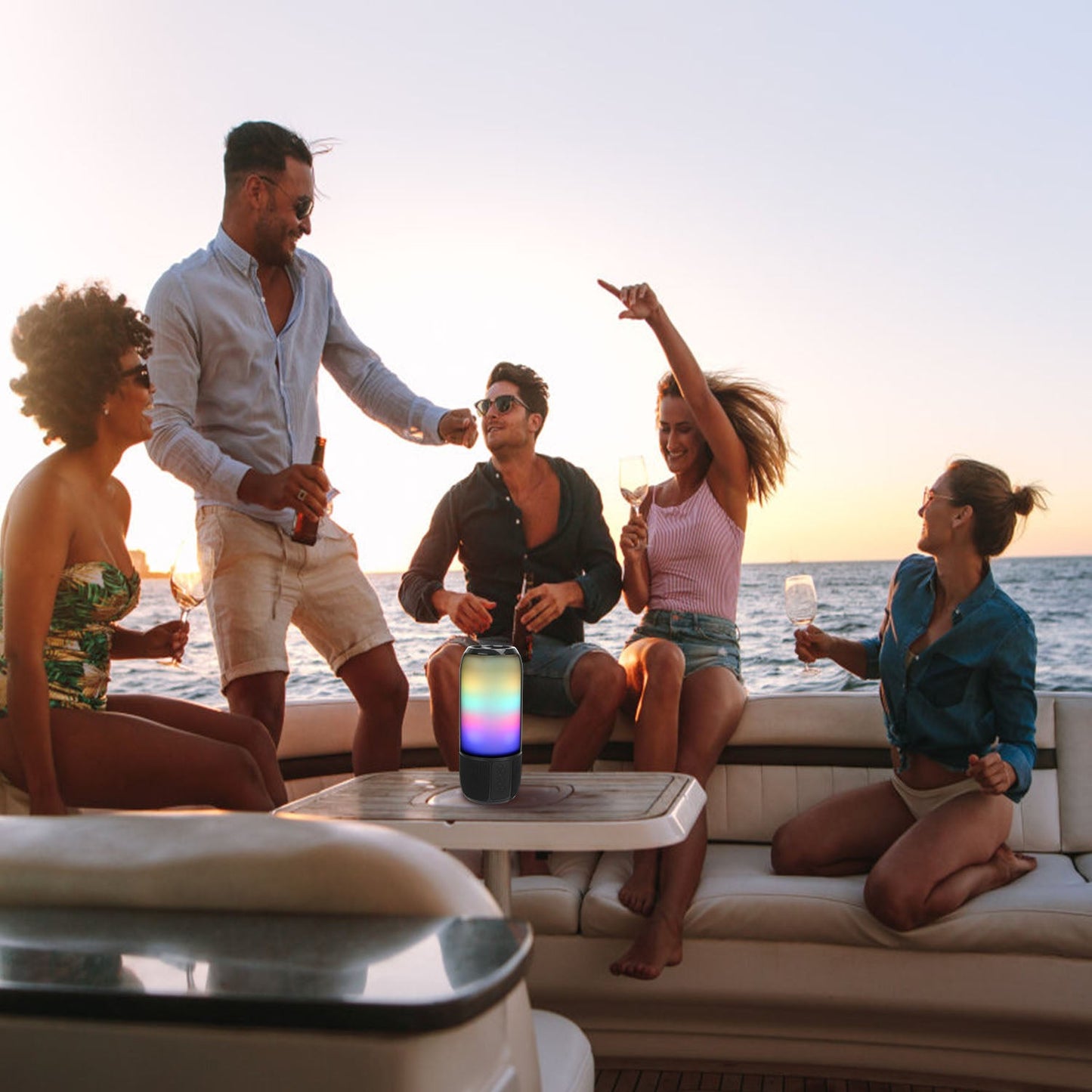 Rynx | Wireless portable speaker with color-changing lights